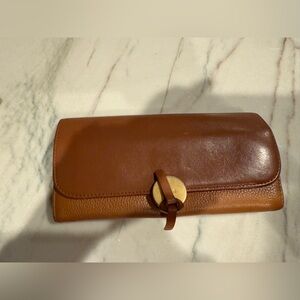 🌺Chloe Vintage Tan Leather long wallet with Gold Accent🌺🌺